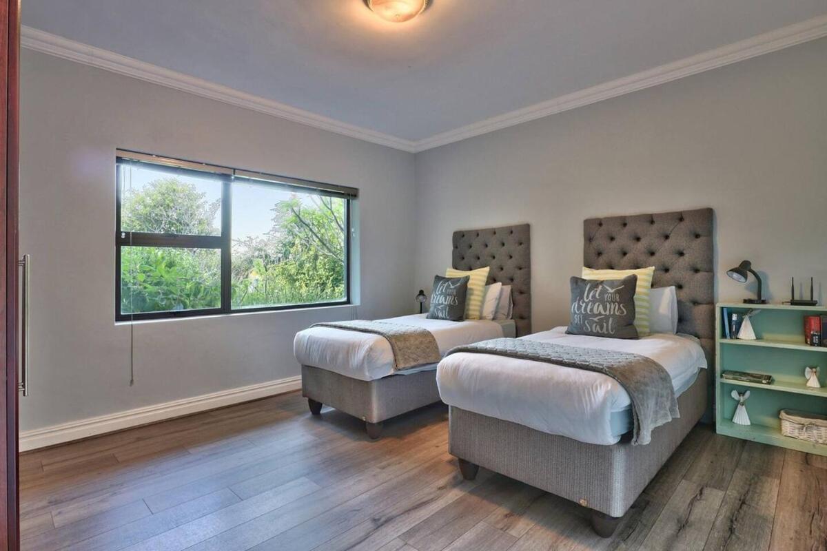 Kloofnek House Villa *