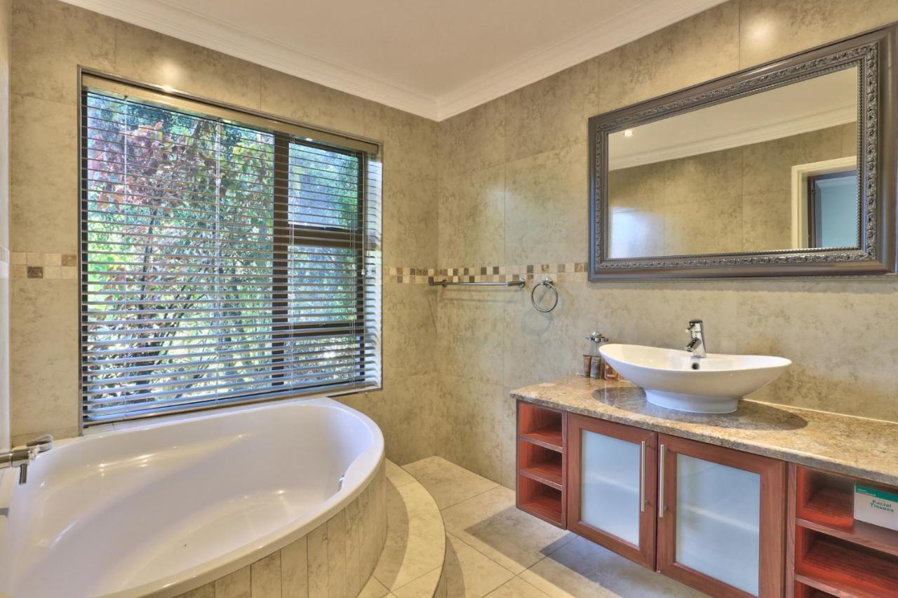 Villa Kloofnek House Cape Town